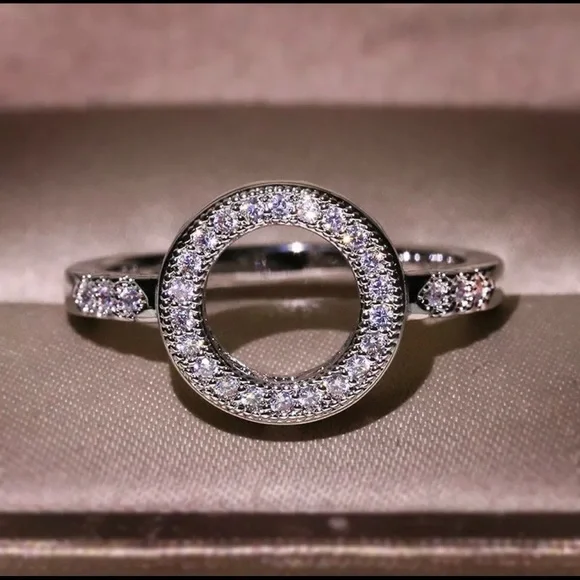 💙Silver Love Hearts White Sapphire Circle Ring💙 - Picture 2 of 4